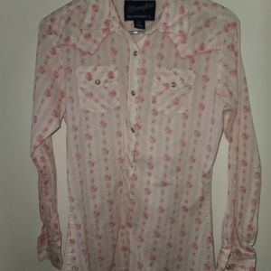 Vintage Wrangler Pearl Snap Long Sleeve Womens Button Up Shirt  Small. Pink.